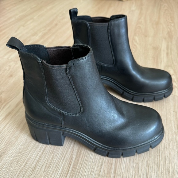 Princess polly Chelsea ankle combat boots nwot - Picture 7 of 10